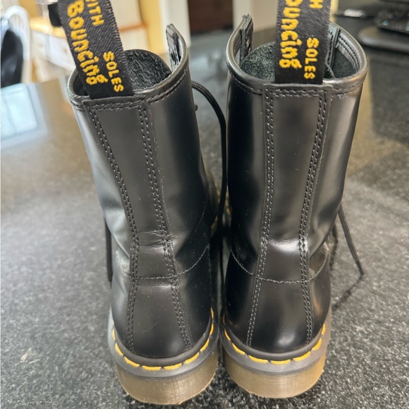 Classic Dr. Martens black smooth leather - Picture 6 of 8